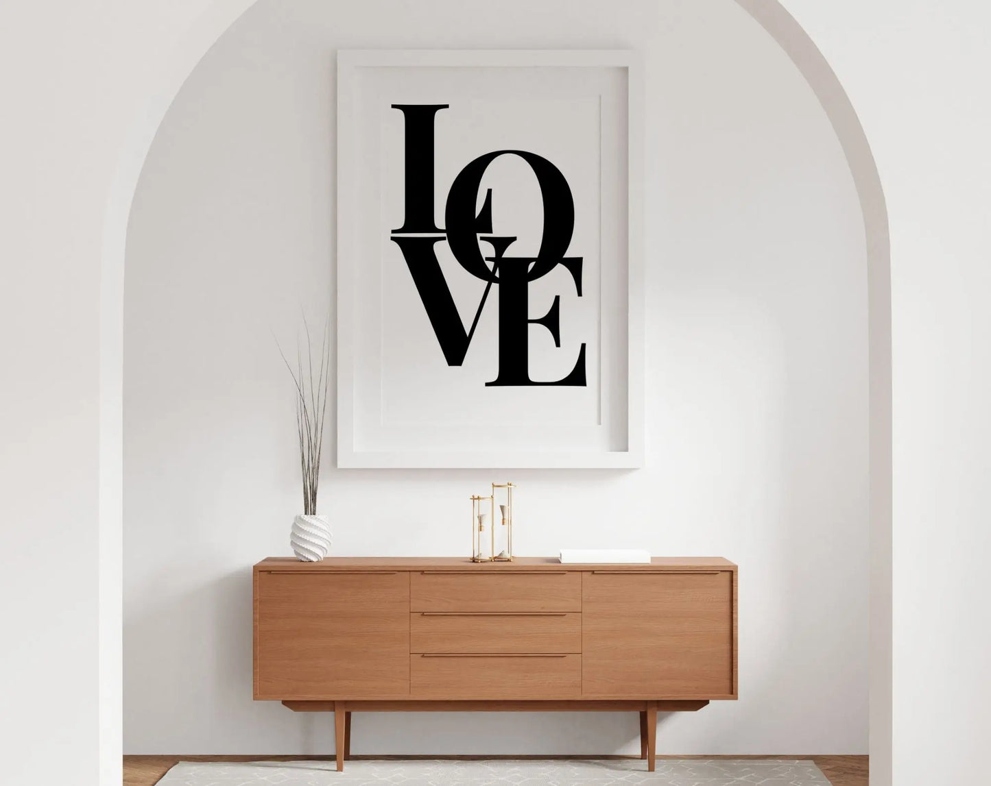 Love - Affiche citation mot Love en grandes lettres noires FLTMfrance