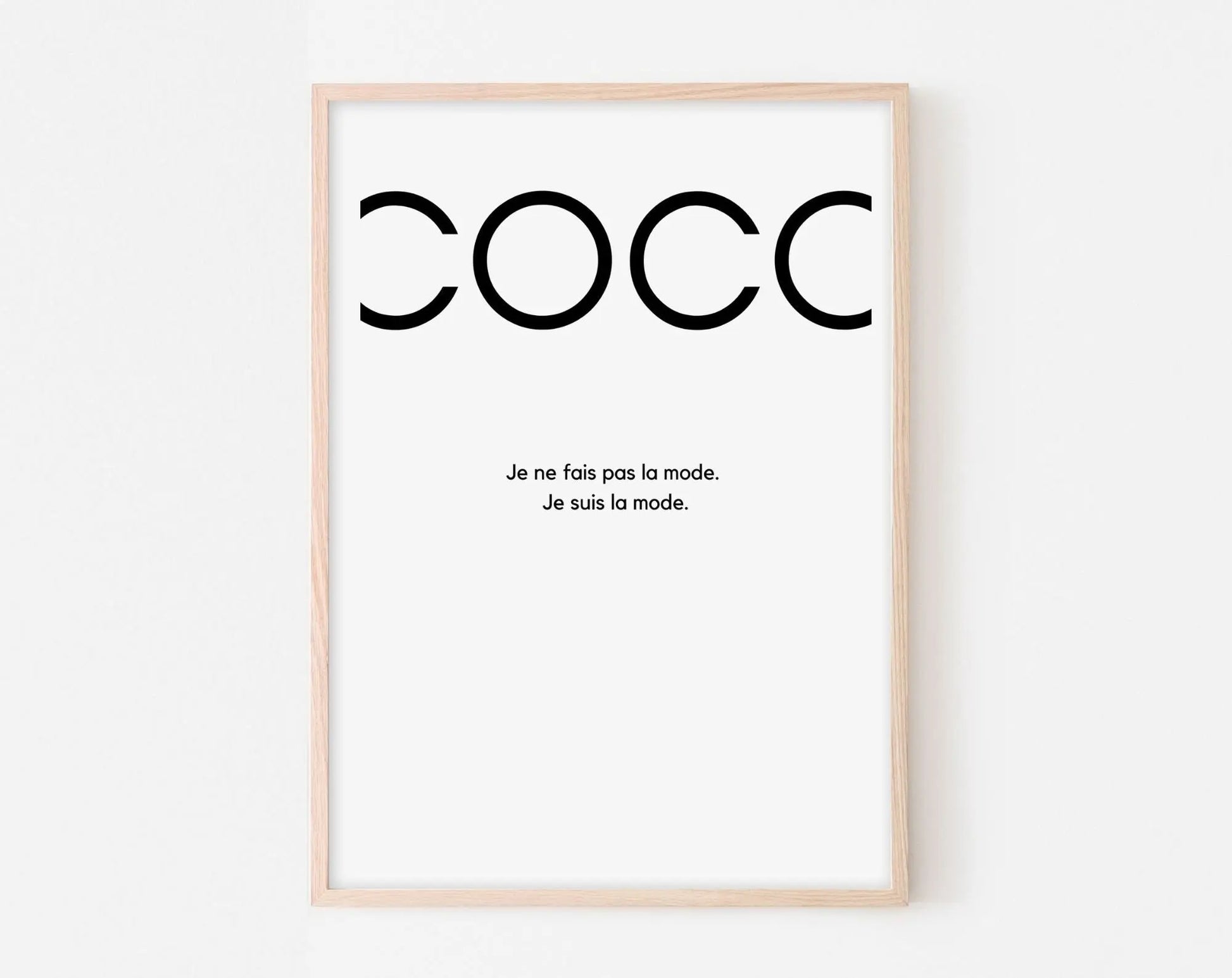 Affiche Coco - Affiche de la catégorie mode avec le texte "COCO" en noir sur fond blanc - Poster à imprimer FLTMfrance